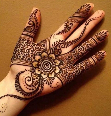 Stilfuld Single Flower Palm Mehndi