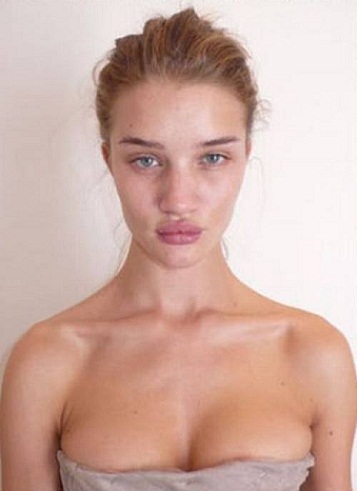 Rosie Huntington Whiteley smink nélkül7