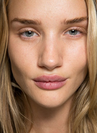 Rosie Huntington Whiteley uden makeup 5