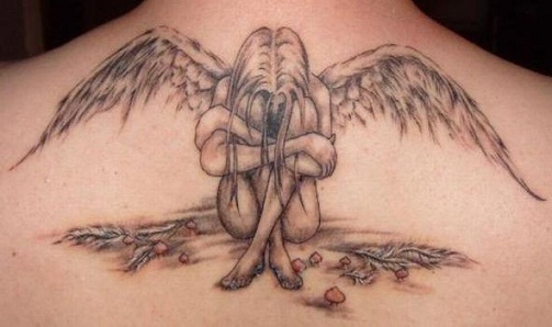 Fallen Devil Angel Tattoo på ryggen til piger