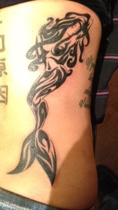 Tribal Mermaid Tattoo Design på siden