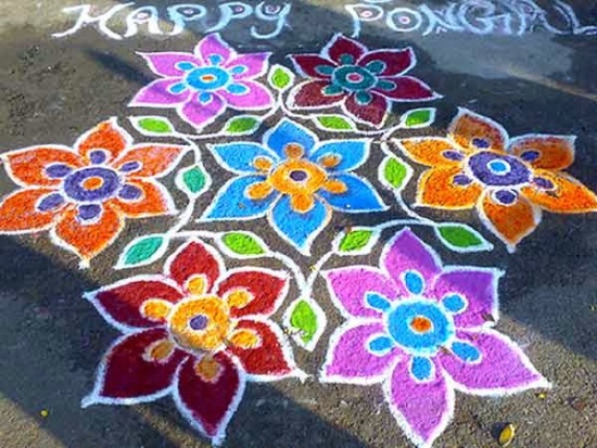 Pongal Kolam med blomster og blade