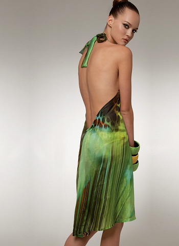 Eksotisk grøn kjole med åben ryg