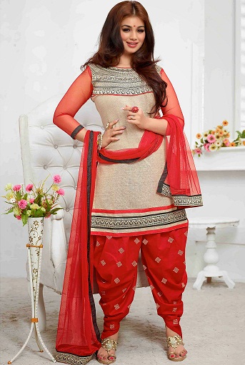 Etnikai Kameez Patiala Salwar -val