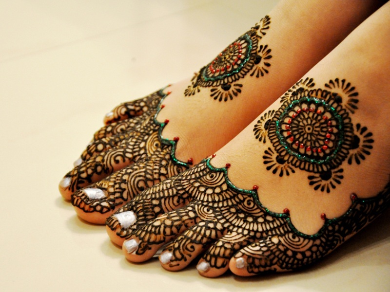 Láb Mehndi minták a csinos lábadhoz