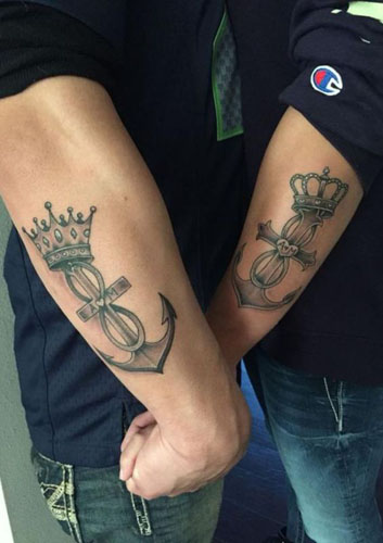 Király és királynő tetoválás a legjobb pároknak 4