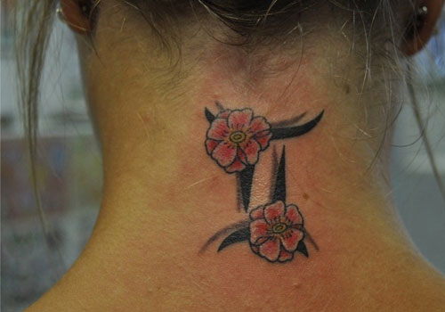 Virágos Ikrek Nyak Tetoválások