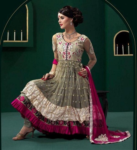 Divatos Anarkali Frock stílusú öltöny