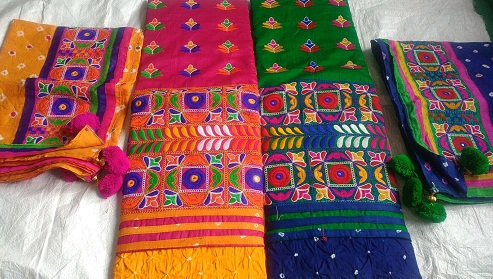 Kutchi Bandhani Salwar öltöny