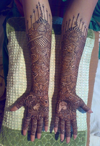 Bedste Mehndi-kunstnere i Indien-Pushpa