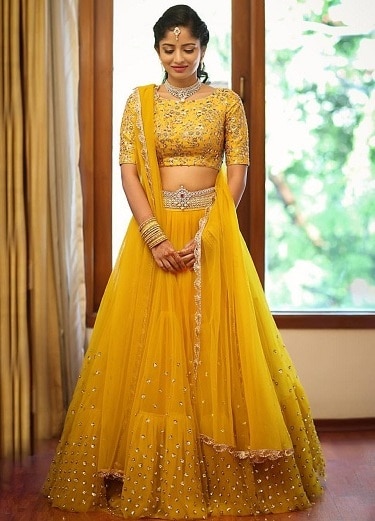 Sárga menyasszonyi Lehenga