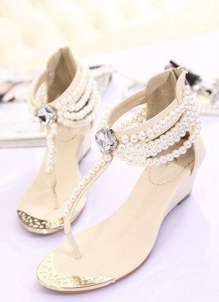 Gyöngy menyasszonyi cipő