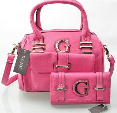 Rózsaszín bőr táska