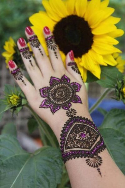 Marwari Mehndi -design med sten