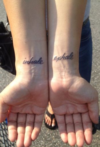 Írásos betűtípus Barátság tetoválás tervezés