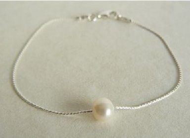 Perle med sølvkæde