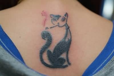 Lille katteplet sjov tatovering til kvinder