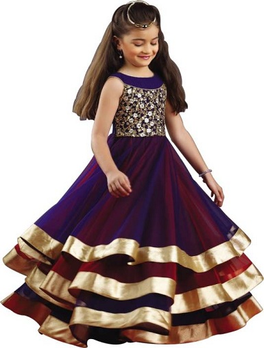Hímzze a Flair Gown -t