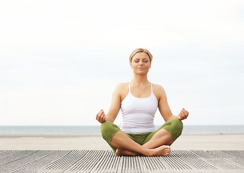 Yoga der skal undgås under gravid varm yoga