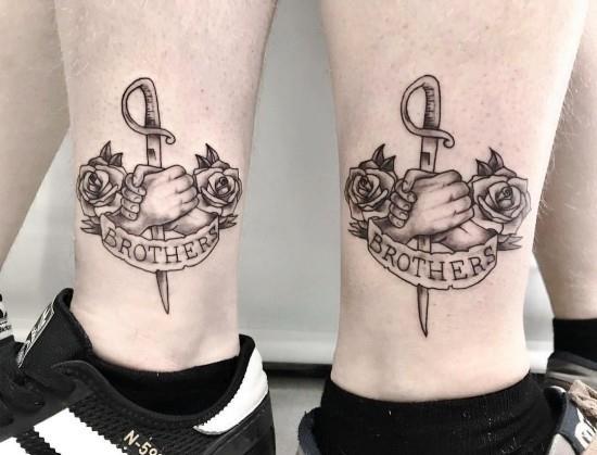 170 luova sisar tatuointi ideoita ja inspiraatiota veli nousi kädet miekka