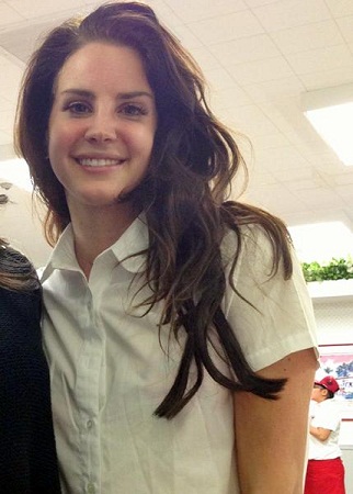 Lana Del Ray smink nélkül 6