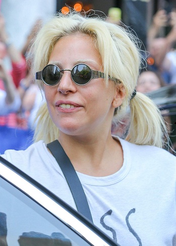 Lady Gaga uden makeup 19
