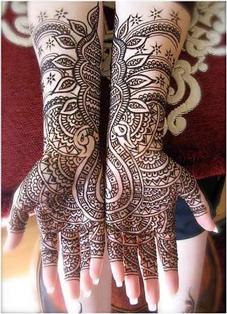 Påfugl Mehendi Design på begge hænder