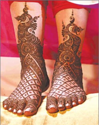 Brude Mehndi design til ben