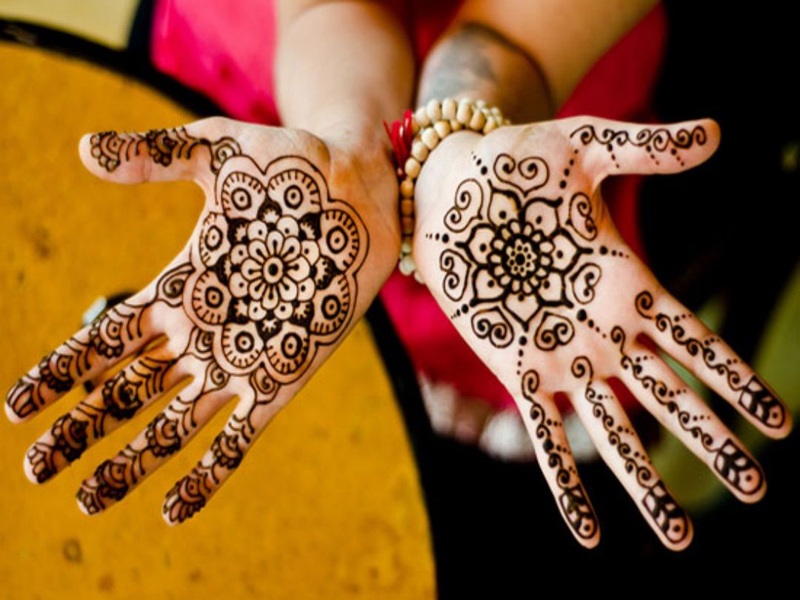 Bedårende Mehandi -designs (2012 til 2020) med de bedste billeder