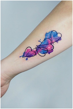 Szív tetoválás színes csobbanással