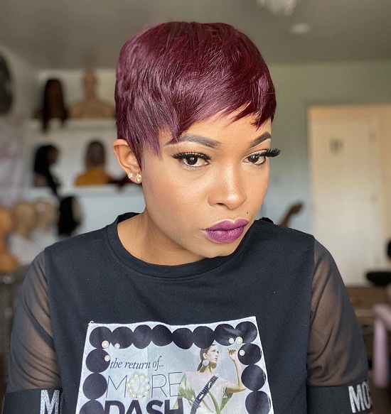 Pixie Cut frufru kerek arcra