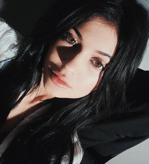 Kylie Jenner smink nélkül 9