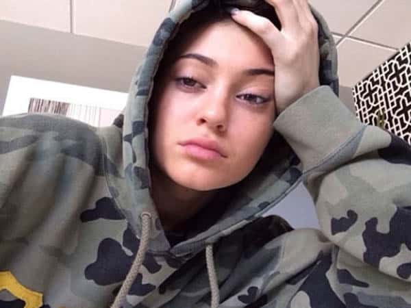 Kylie Jenner smink nélkül 17