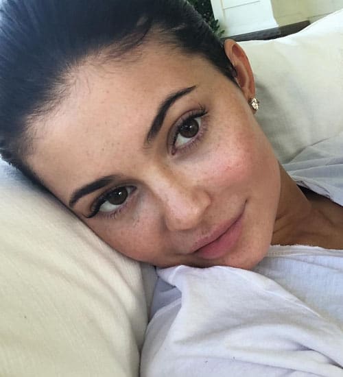 Kylie Jenner uden makeup 18