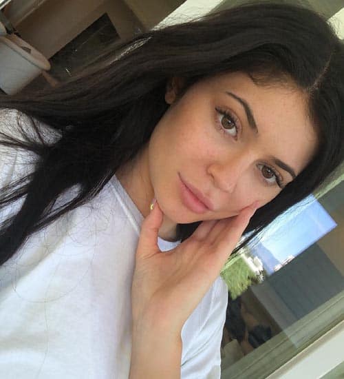 Kylie Jenner smink nélkül 8