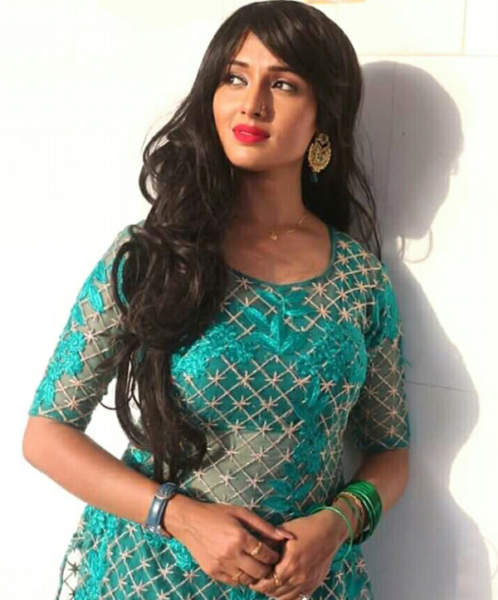 bhojpuri hősnő