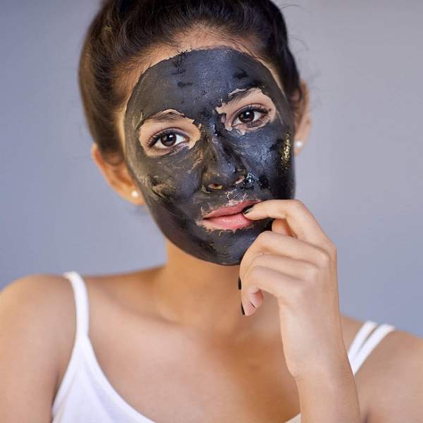 Bedste trækul ansigtsmasker i Indien