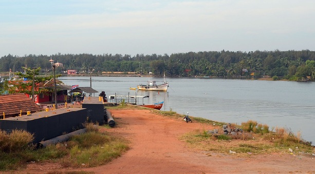 szultán-akkumulátor-beach_mangalore-turistahelyek