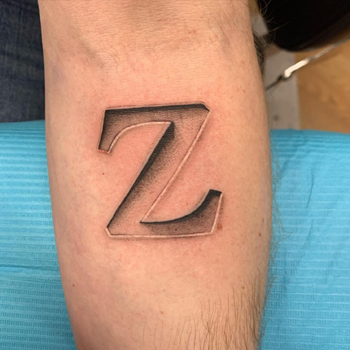 Z Letter Tattoo med 3d effekt