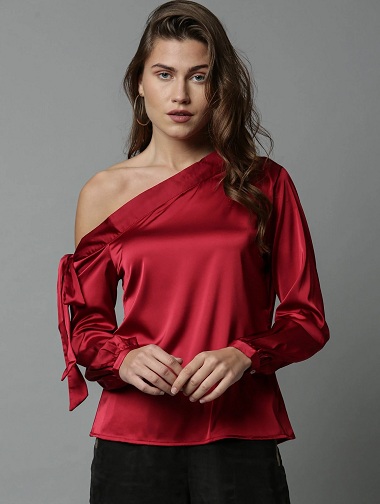 Satin langærmet en skulder top
