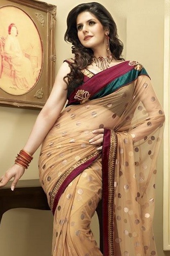 Golden Net Saree med rød kant