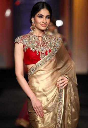 Golden Saree til bluser med fuld hals 12