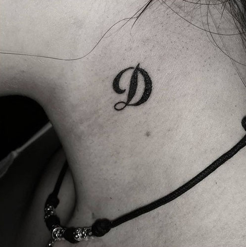 Félkövér D betűs tetováló képek