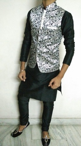 Pathani Kurta pizsama kontrasztos színű dzsekivel