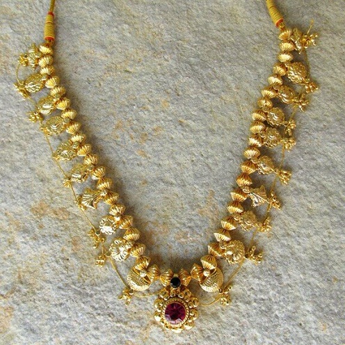 Maharaštri rövid Mangalsutra arany