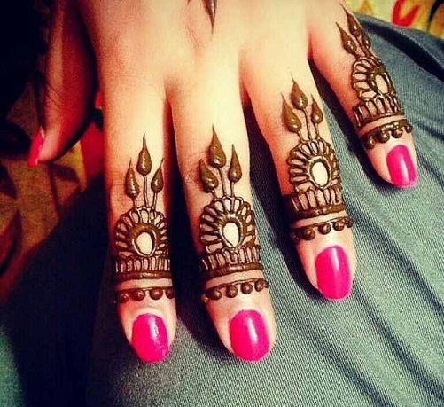 enkle finger mehndi designs