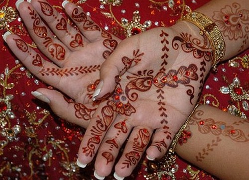 Színes Mehendi Tattoo Designs