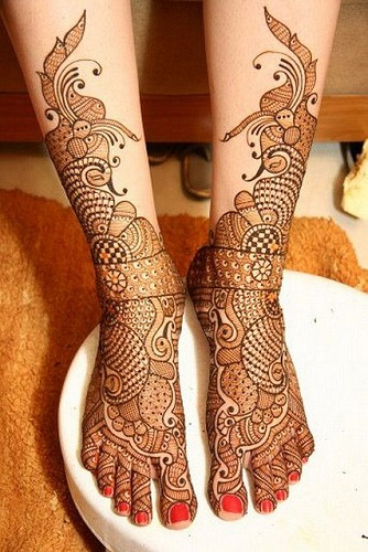 Mehndi Tattoo Designs For Legs
