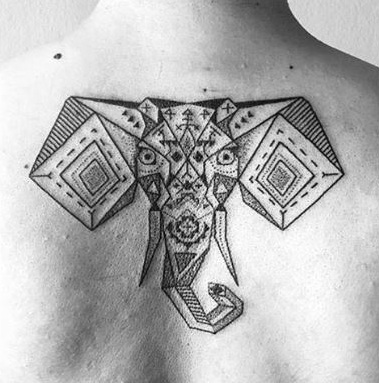 Elephant Head Tattoo Design i geometrisk form
