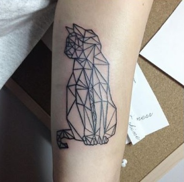 Kat geometrisk tatoveringsdesign